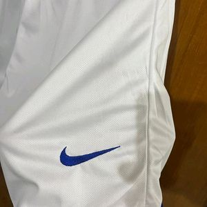 NIKE FRANCE HOME WHITE SHORTS SIZE - M (30-34)