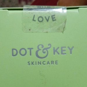 Dot & Key Cica + Niacinamide Oil Free Moisturizers