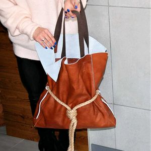 CHIC & PREETY TOTE BAG