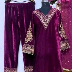 Women Purple Velvet Kurta Set