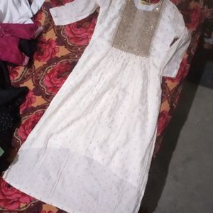 Women Like New Kurta Set With Dupatta