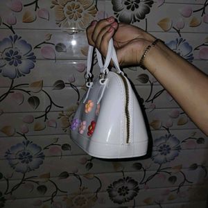 THE CUTEST HANDBAG