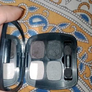 Eyeshadow Plate