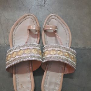 Kolhapuri Flats For Women.