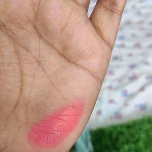 Lakme 9 To 5 Primer + Matte Lipstick