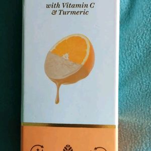 Mama Earth Glow Serum Foundation Vitamin C