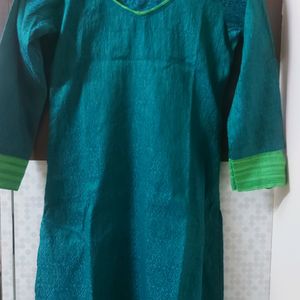 A Set Of Kurti And Legging,for Girls,