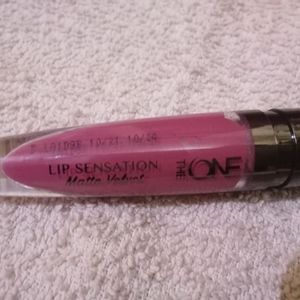 Attractive Liquid Lipstick Gloss