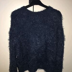 Fuzzy Sweater / Top