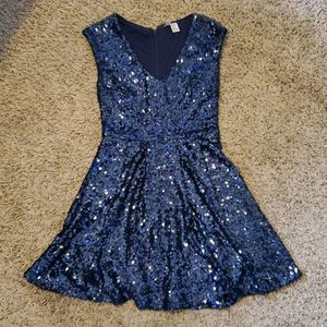 FOREVER 21 Medium Midnight Blue Sequin Prom/Cockta