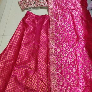 Banarasi Lehnga Choli With Dupatta