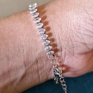 A Bright Diamonds Like Bracelet