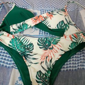 URBANIC Tropical Print Padded Bikini Set 👙