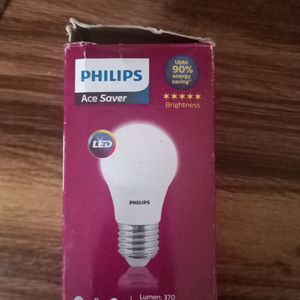 Philips Led 4W bulb with e27 base- warm light