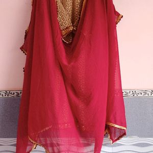 Unique Suit With Dupatta