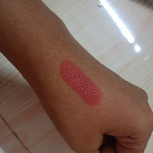 Elle 18 Color Pops Matte Lipstick (Tan Nude)