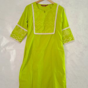 Green Kurta Set (Women)