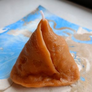 Samosa Scented Candles