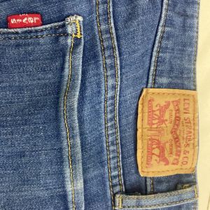 Levis Size 27 Skinny Jeans