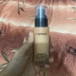 Mac Foundation With Spf 15