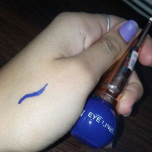 BLUE AND BLANK EYE LINER