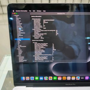 MacBook Pro 13" Mid 2017 - 8GB RAM, 256GB SSD