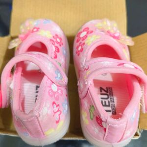 Lighting Baby Girl Shoes Like New