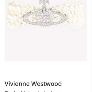 Vivienne Westwood Row Large Choker White Necklace