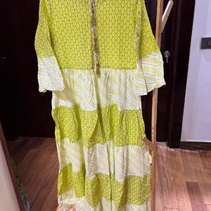 🎊TODAY ONLY🎊Lime Green Tiered Dress