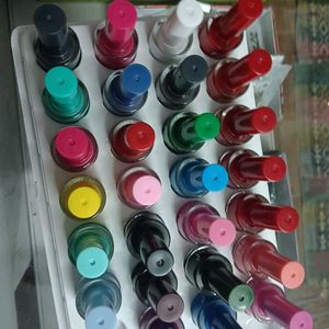 Wholesale rate Nailpaint set💅🏻🤩