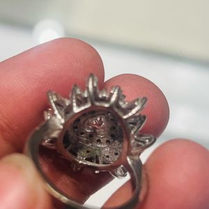 Beautiful stoned, silver ring