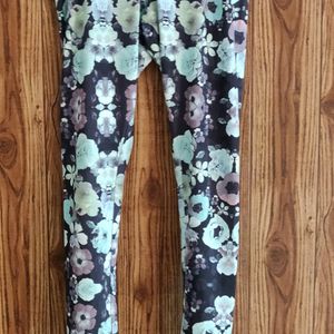 Floral Printed Leggings| Rs30 Off On Delivery