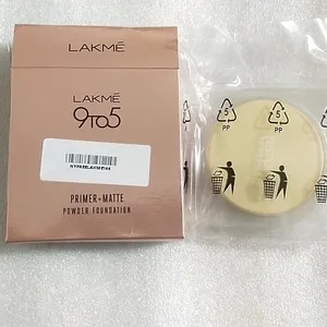 Lakme 9To5 Powder Foundation