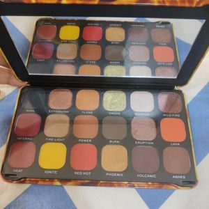 Makeup Revolution Eyeshadow Pallet Fire