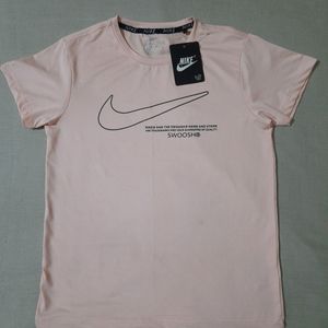 Nike T-shirt