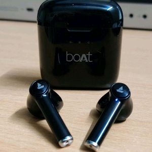 boAt Airdopes131 Bluetooth Airdropes