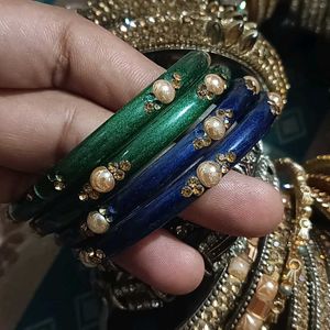 Offer If You WantMixed Old And New Bangles