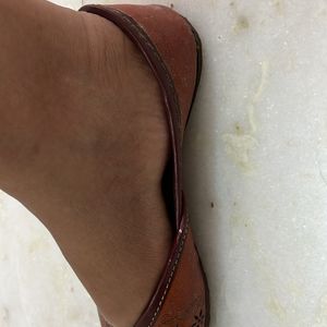 Punjabi Juttis