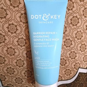 Dot&Key Barrier Repair + Hydrating Gentle FaceWash