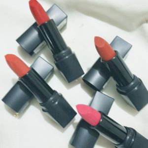 Neyah Conbo Lipstick With Naipolishes