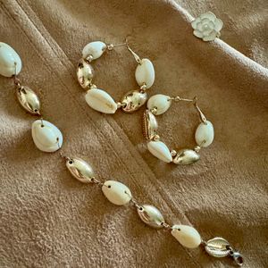 H&M Cowrie Earrings & Bracelet Set