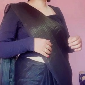 🎀Black & Green Saree 🎀