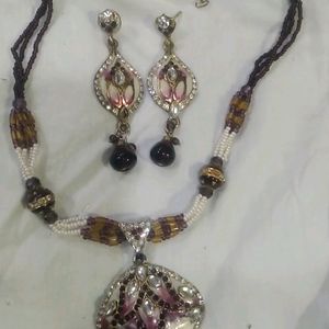 Ethic Kundan Necklace Set