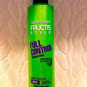 🇺🇲IMPORTED GARNIER FREEZY FULL CONTROL HUMIDITY