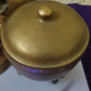 Brass Bowl Wit Lid