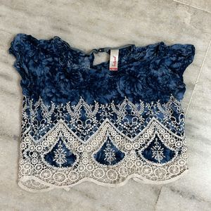 Beautiful Crop Top With Lace Detail