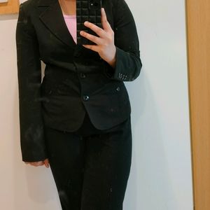 A Beautiful black Blazer For Meetings, Casual Out