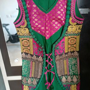 Looking Newly Cloth, Anarkali Type Kurti