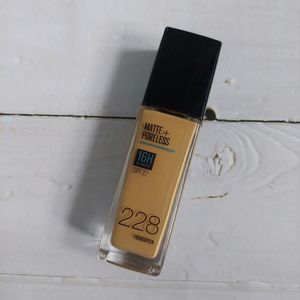 Maybelline Fit Me Matte+ Poreless Foundation