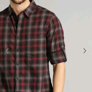 Roadster Lifestyle Co Men Maroon & Black